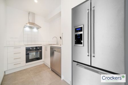 Brand New 2-Bedroom Apartment with Car Park & Storage - Photo 4