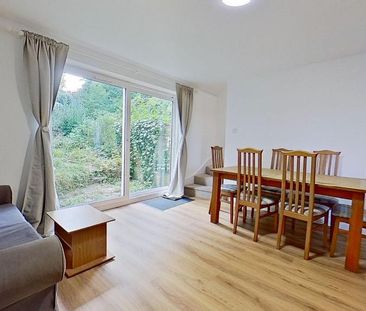 4 bedroom terraced house to rent - Photo 2