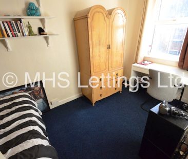 4 Bedroom Mid Terraced House for rent in Hessle View - Photo 3