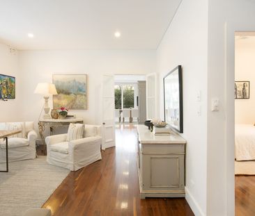 Sleek three-bedroom coastal retreat featuring rooftop entertaining,... - Photo 6