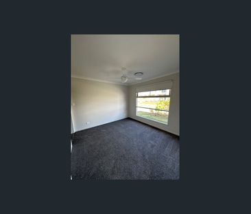 Family home in "The Village" - Photo 1