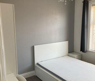 Yearsley Crescent, Huntington - P10732 - Photo 3