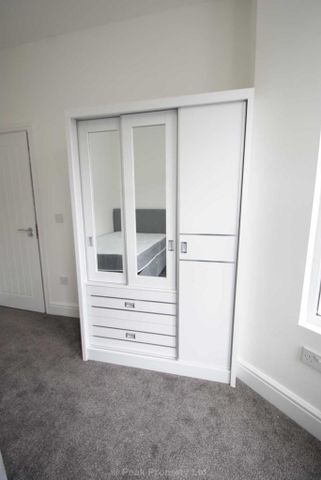 1 bedroom in a house share to rent - Photo 3