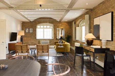 4 bedroom apartment to rent - Photo 2