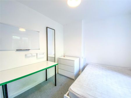 5 bedroom semi-detached house to rent - Photo 5