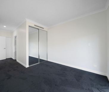 Brand New Home with Modern Finishes in Noranda - Photo 2
