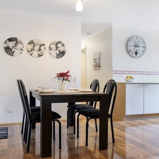 Great Family Home - Spacious 3 Bedroom House! - Photo 1