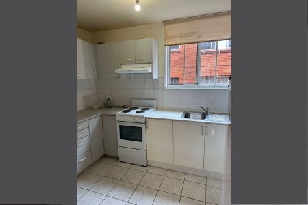 2 Bedroom Unit - Ground Floor - Photo 3