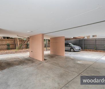 Spacious Camberwell Apartment – Walk to Camberwell Junction - Photo 4