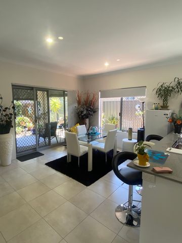 14 Whimbrel Crescent, Coodanup WA 6210 - House For Rent | Domain - Photo 5
