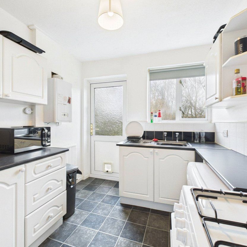 Underwood Avenue, Ash Underwood Avenue, Ash - Photo 2