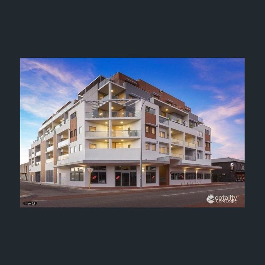 LOCATION, CONVENIENCE AND COMFORT - Photo 1