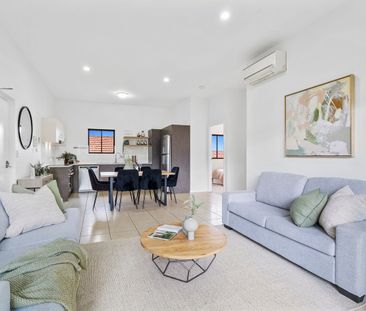 TWO ENSUITES, ONE EPIC LOCATION - Photo 3