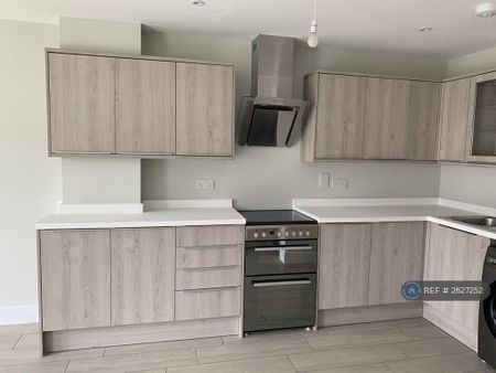 2 bedroom terraced house to rent - Photo 2
