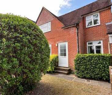 4 bedroom semi-detached house to rent - Photo 5