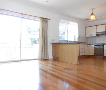 42 Avonhurst Drive, Glen Waverley VIC 3150 - House For Rent | Domain - Photo 1