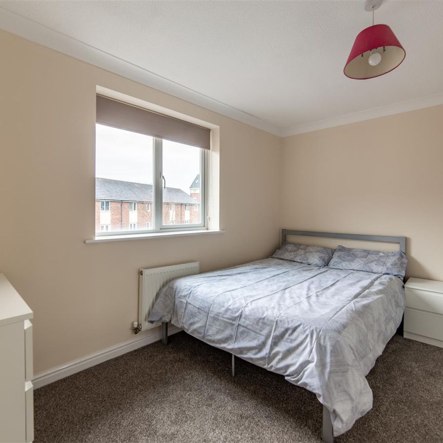 5 bed terraced house to rent in Hartford Court, Heaton, NE6 - Photo 1