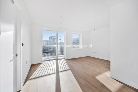 Tide Street, Barking, London, IG11 - Photo 3