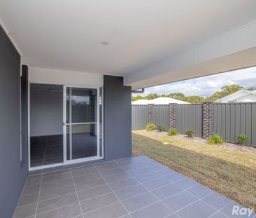Stylish 3-Bedroom Duplex in Sought-After Location! - Photo 3