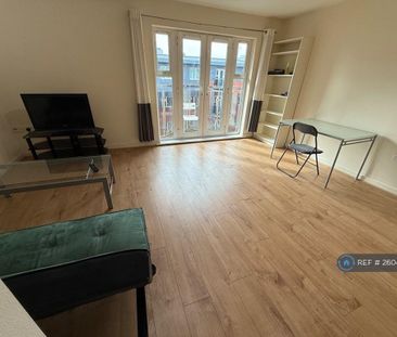 2 bedroom flat to rent - Photo 3