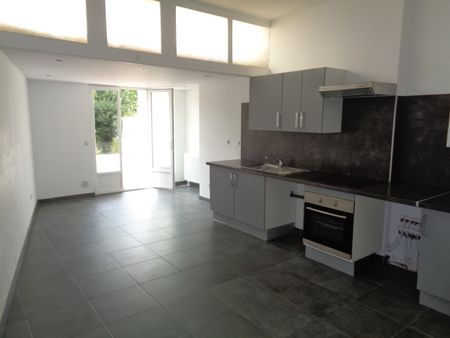 Location Maison 100m² LA MADELEINE 59110 - Photo 2