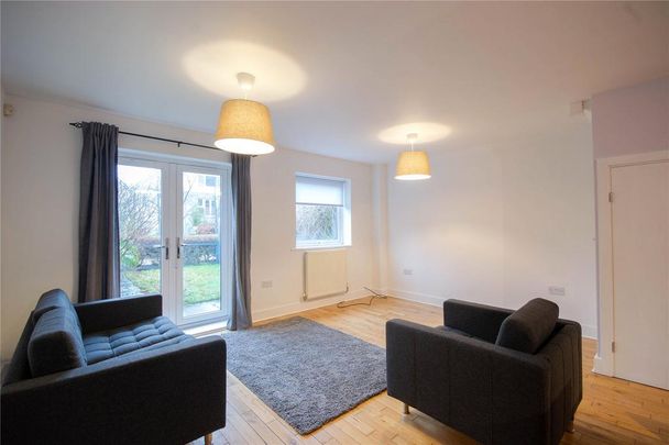 3 bedroom terraced house to rent - Photo 1