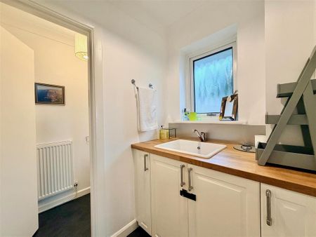 3 bedroom detached house to rent - Photo 5