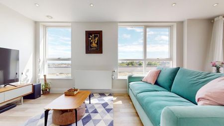 3 bedroom flat to rent - Photo 2