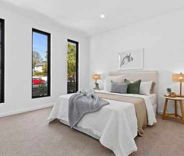 Modern Coastal Living - 4 Bed, 3 Bath Townhouse in Prime Parkdale L... - Photo 5