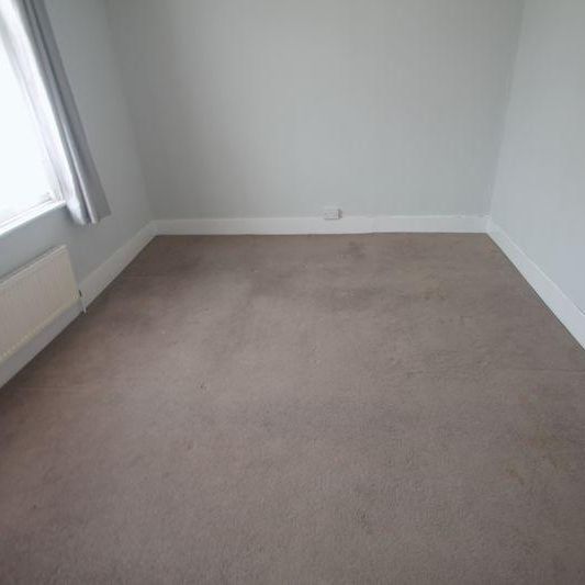 4 bedroom semi-detached house to rent - Photo 1