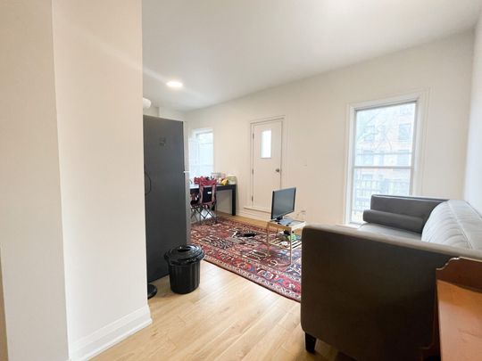 For Lease - 157 Huron Street Unit# 2, Toronto, Ontario - Photo 1