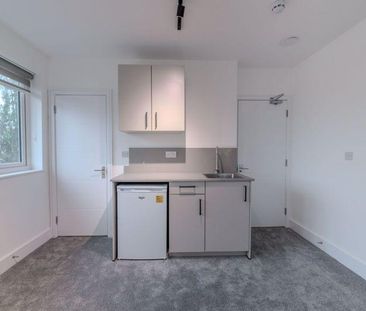 Studio to rent - Photo 4