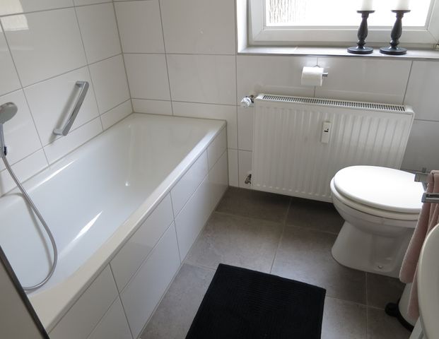 Bünde-### Traumhafte 3 Zimmer Wohnung mit Balkon und Garage in Bünde ### - Photo 1