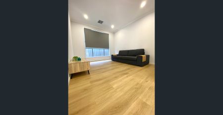 Stunning Modern Home - Photo 5