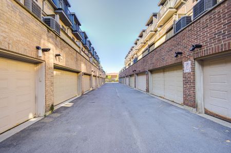 For Lease - 51 Lobo Mews, Toronto, Ontario - Photo 2
