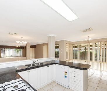 Best house away from hustle and bustle! Near to everything! - Photo 2