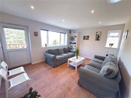 Queen Eleanors Road, Guildford, Surrey, GU2 7SL - Photo 3