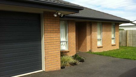 Spacious Home - Great School Zone - Photo 5