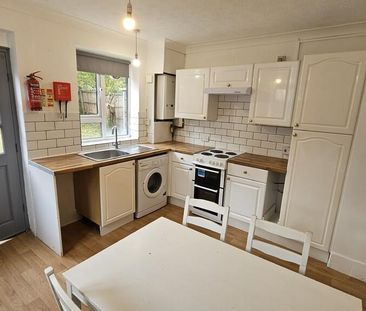 1 bedroom in a house share to rent - Photo 1