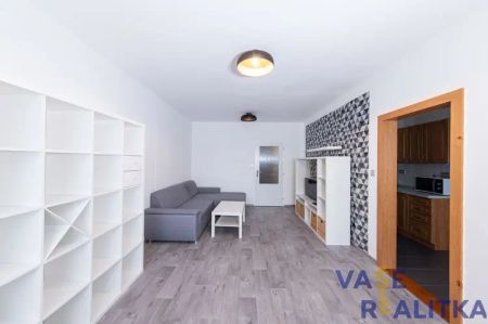 Pronájem, byt 2+1, Zlín -Prštné, ul. Ladislava Váchy - Photo 3