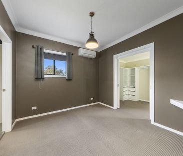 Private residence with large barn shed - Photo 5