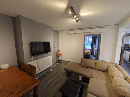 5 bedroom house to rent - Photo 2