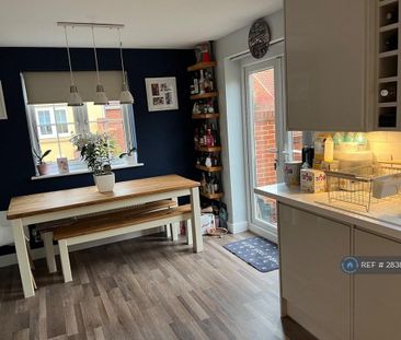 3 bedroom detached house to rent - Photo 4