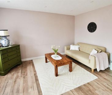 2 bedroom link detached house to rent - Photo 5