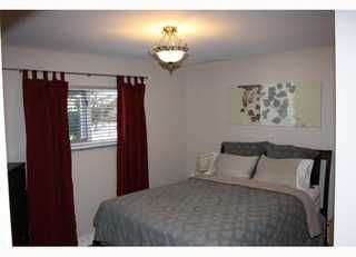 8 Hogarth Crescent, Calgary - Photo 4