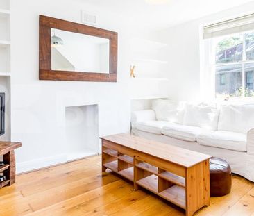 Split level spacious two double bedroom flat in a period house in K... - Photo 2