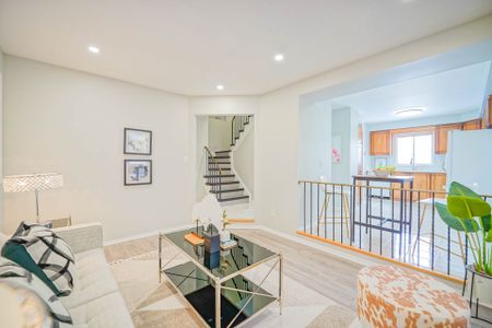 For Lease - 36 Oakhaven Drive, Toronto, Ontario - Photo 4