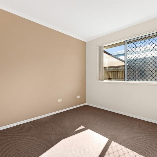 5 MINUTES TO THE BOAT RAMP & LOCAL SHOPPING - Photo 1