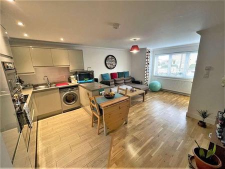 Wrotham Road, Terance House, DA11 - Photo 3