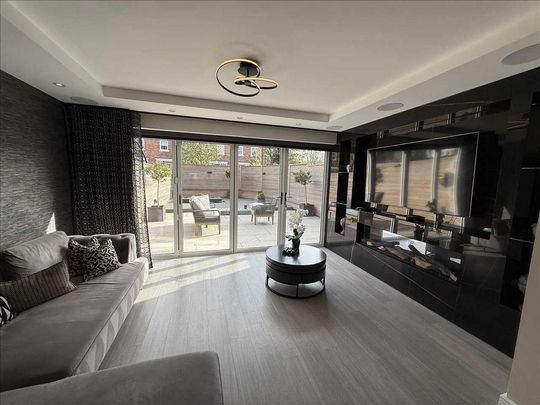 3 bedroom end of terrace house to rent - Photo 1